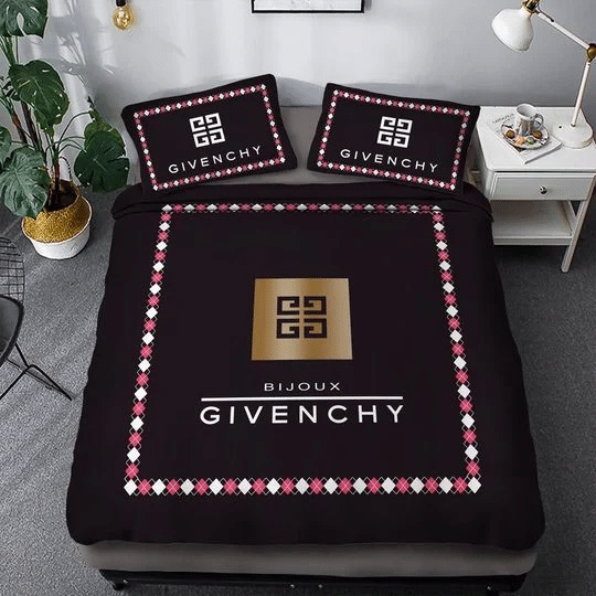 Bijoux givenchy luxury quilt bedding set