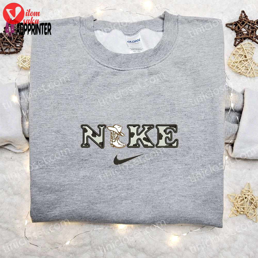Stylish cowboy boots & hat x nike shirt & hoodie: best family gifts