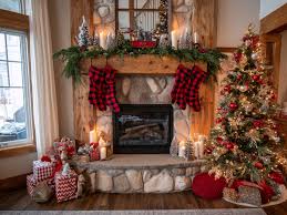 Christmas Mantles: The Rustic, Radiant Trend Stealing the Holiday Spotlight