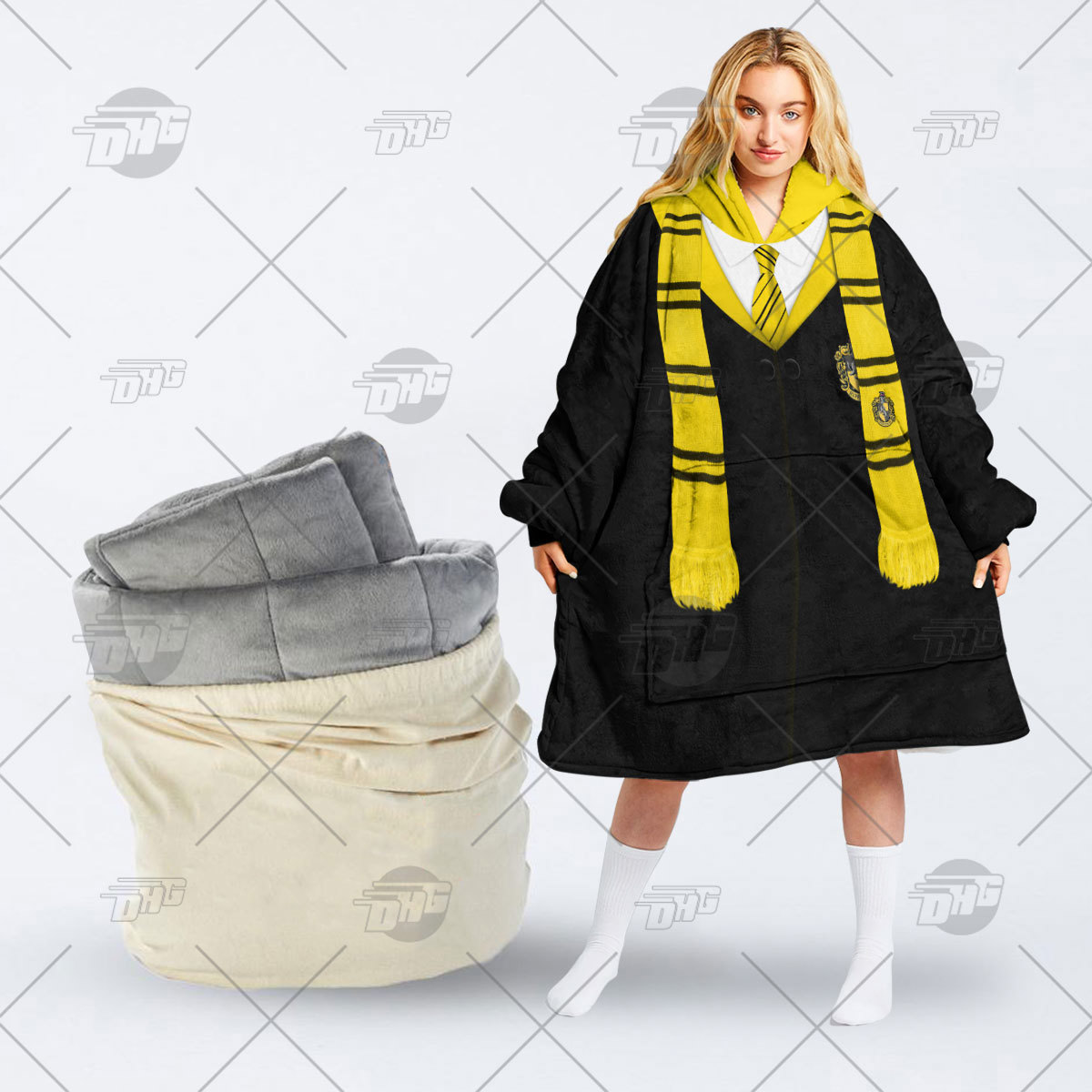 Limited Edition Harry Potter Hufflepuff Cloak and Bean Bag Set