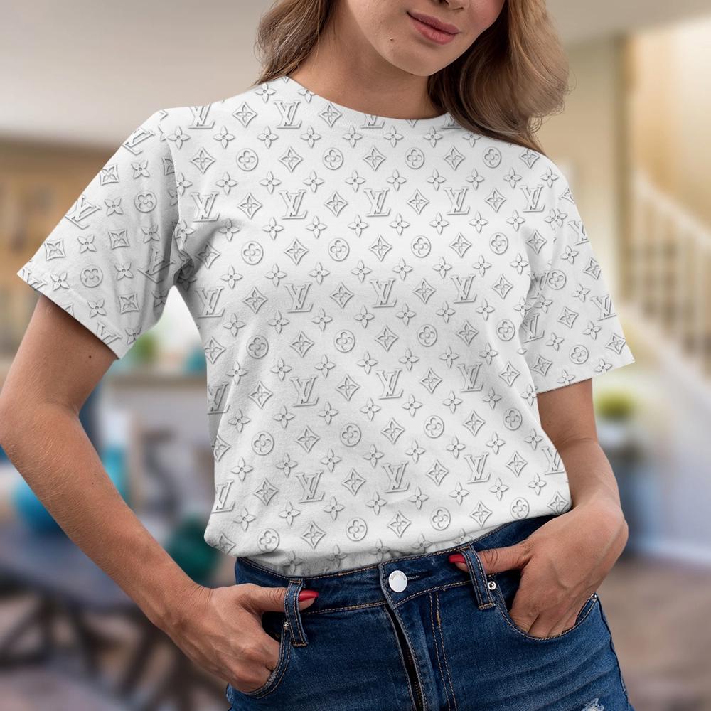 Louis Vuitton Monogram T-Shirt & Denim Style