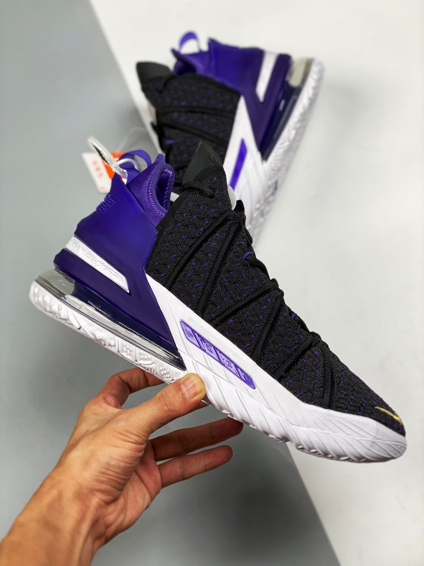 Nike lebron 18 lakers black metallic gold-court purple-white for sale