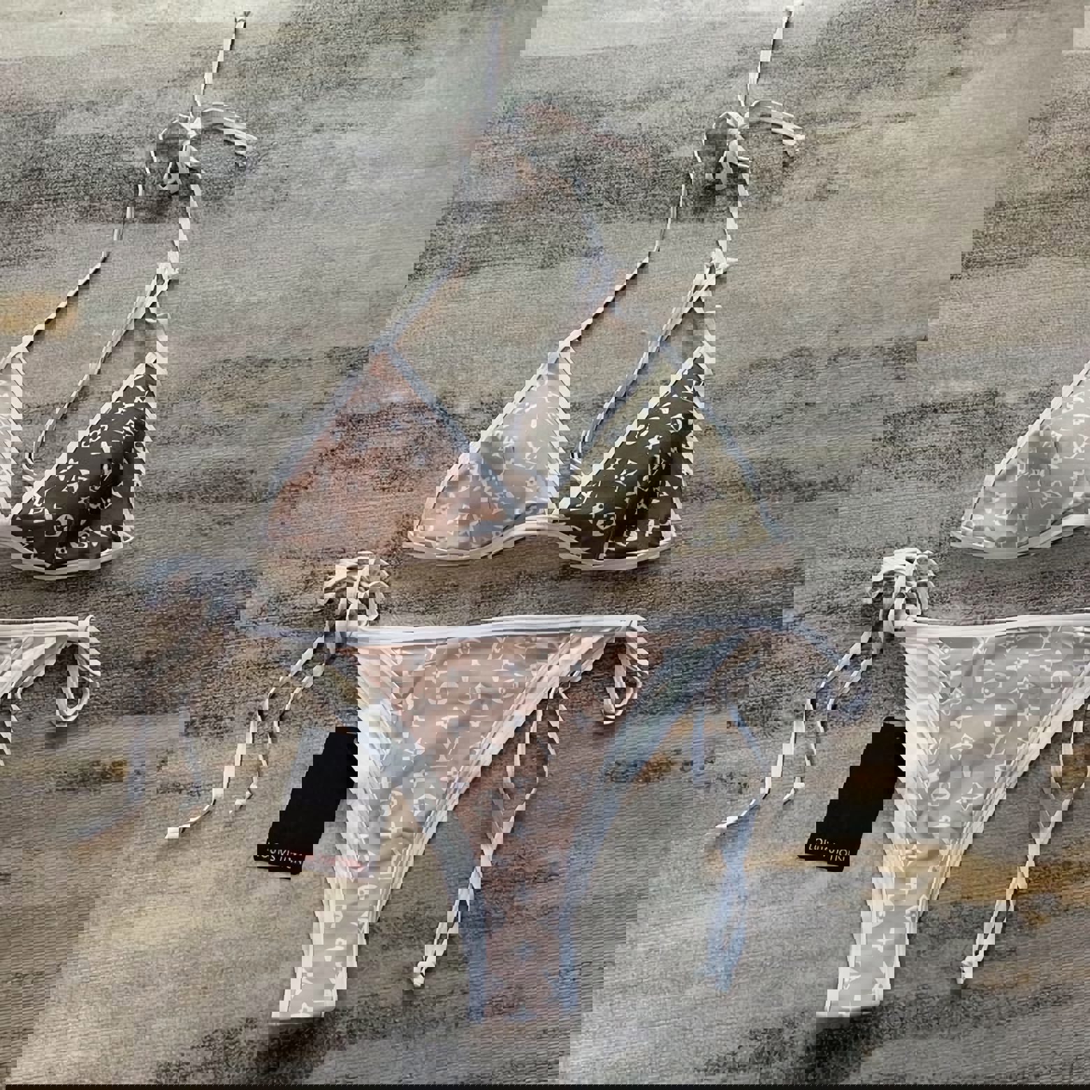 Lv luxury 2-piece bikini set 2023-24 trending bkn1008