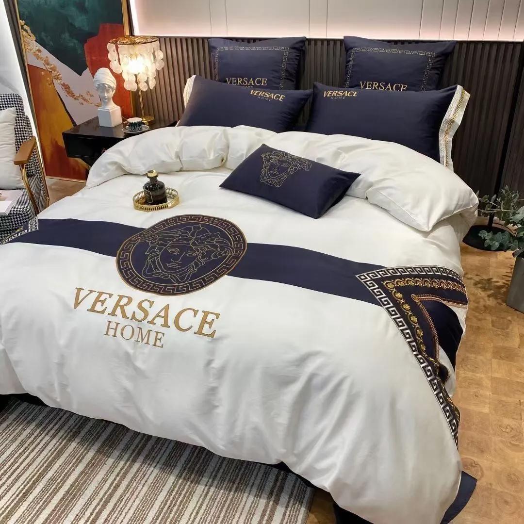 Gianni versace home logo brand bedding set luxury bedroom bedspread home decor