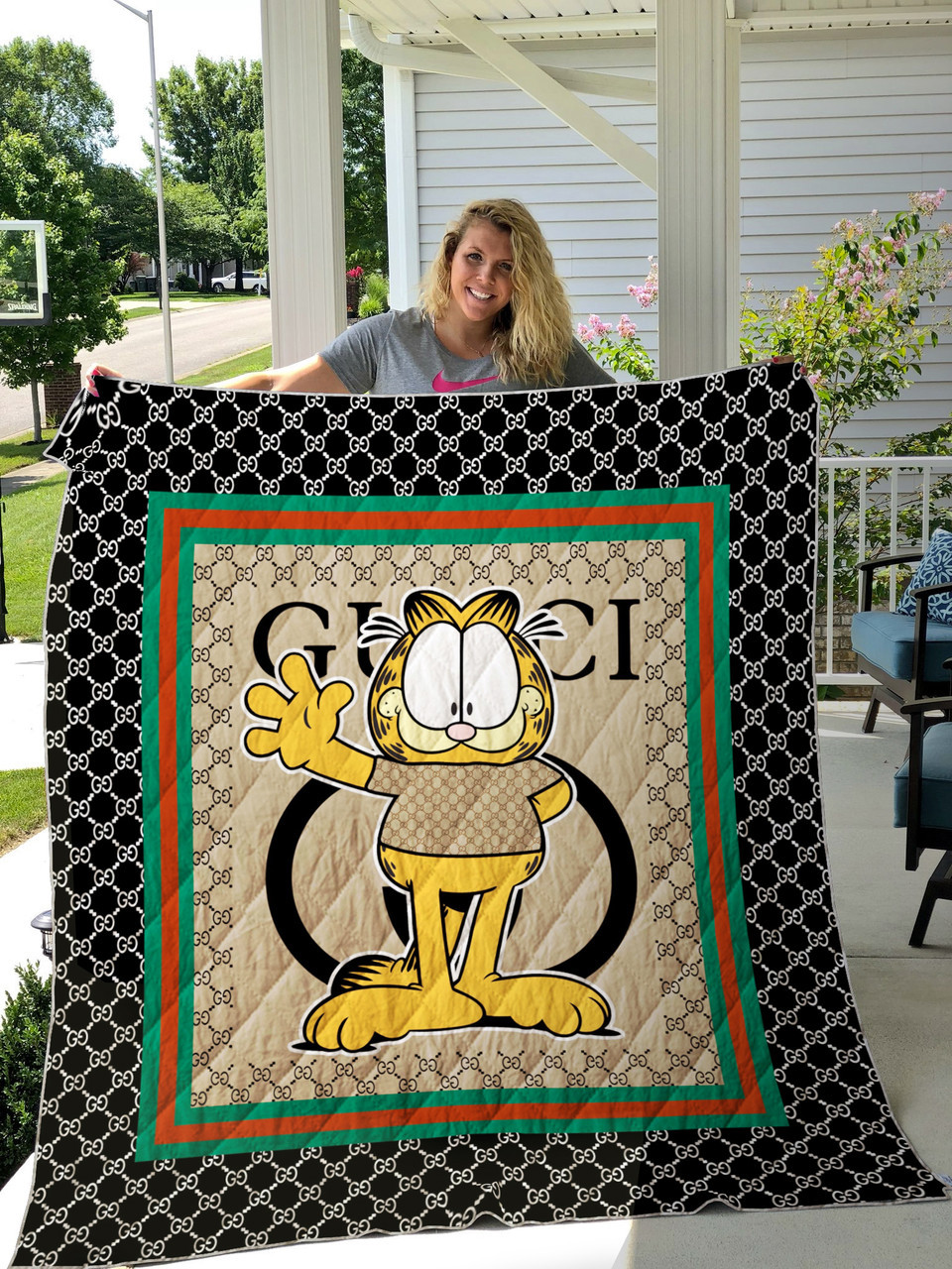 
                gucci garfield logo luxury brand premium quilt blanket fleece home decor
            