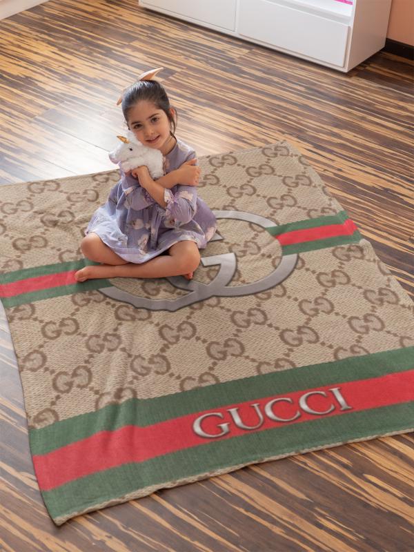 
                gucci luxury brand logo premium blanket fleece home decor
            