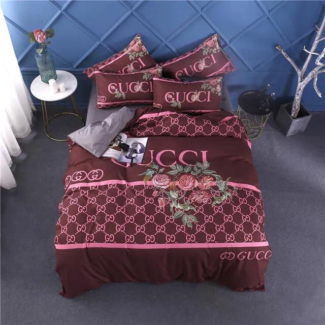 Gucci red wine logo brand bedding set luxury bedroom home decor bedspread