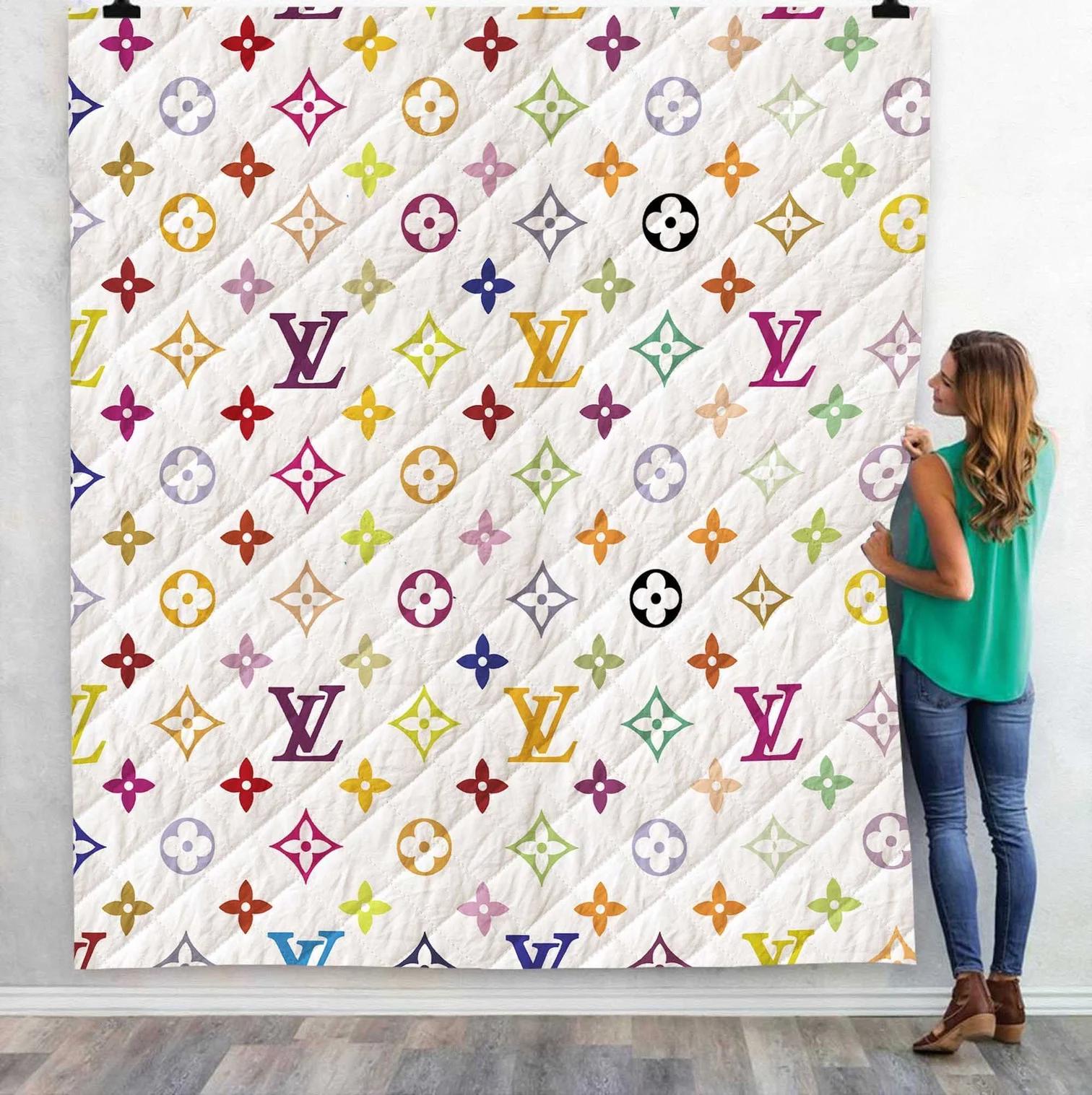 Louis vuitton white colorful quilt blanket fleece home decor