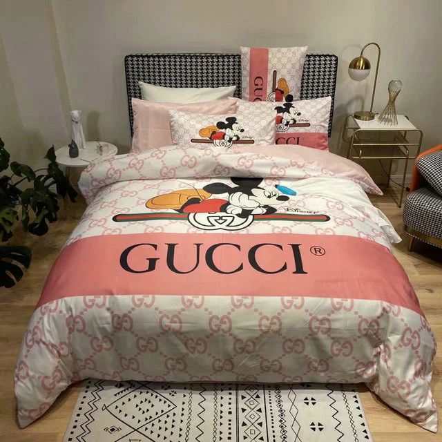 Gucci x Mickey Pink II Bedding Set