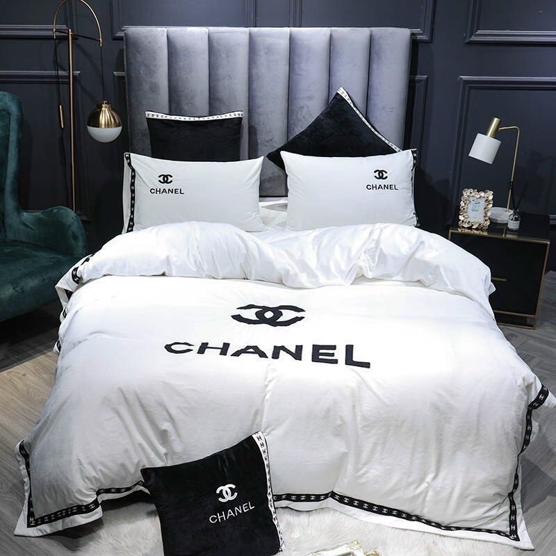Chanel white luxury brand high-end bedding set home decor ht
