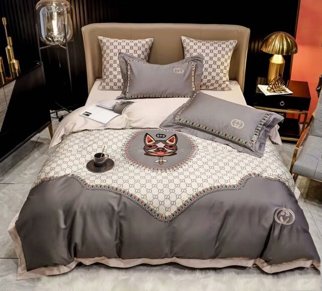 Gucci cat grey luxury brand bedding set bedspread duvet cover set home decor hn