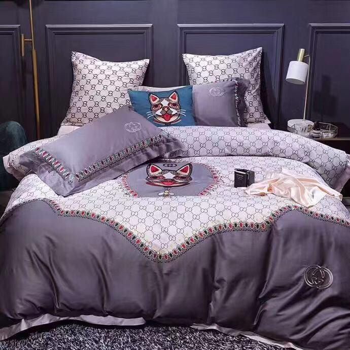 Gucci cat luxury brand high-end bedding set home decor ht