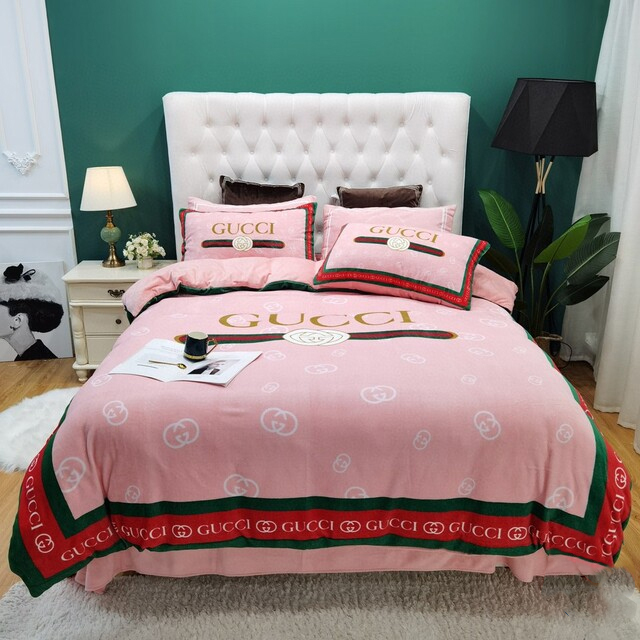 Gucci pink luxury brand bedding set bedspread duvet cover set home decor hn