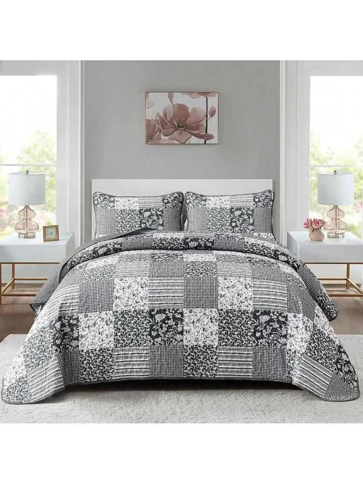 Vintage Patchwork Bedding Set – Classic Monochrome Elegance