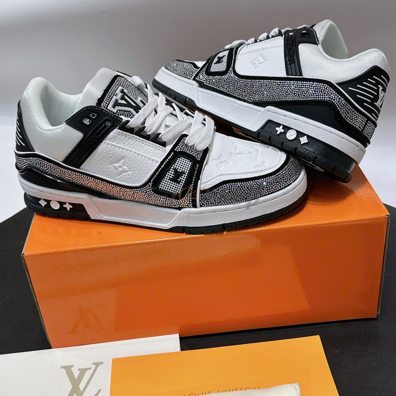 High Quality LV Trainer Sneakers