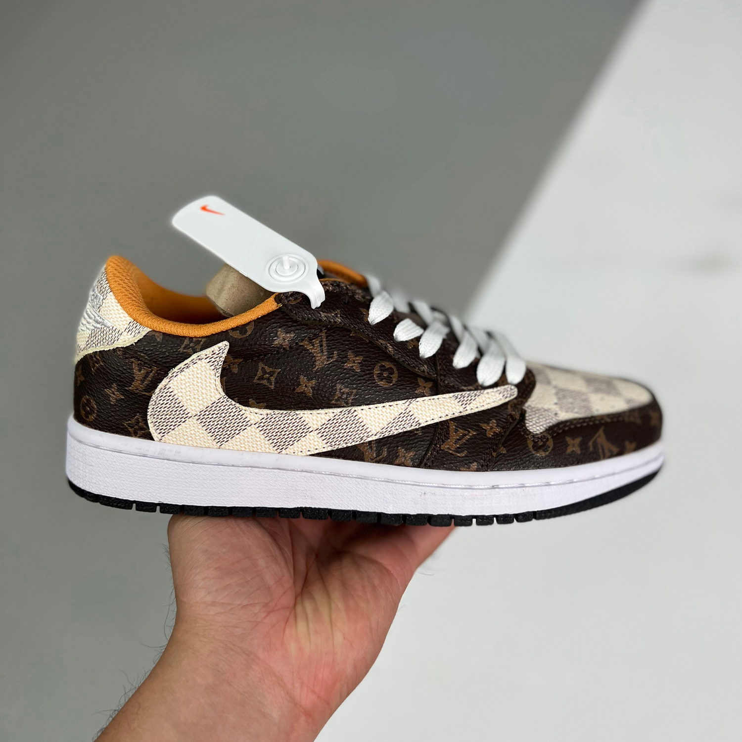 Louis vuitton x air jordan 1 low – 06dhlh12-203 – full size 36 – 45