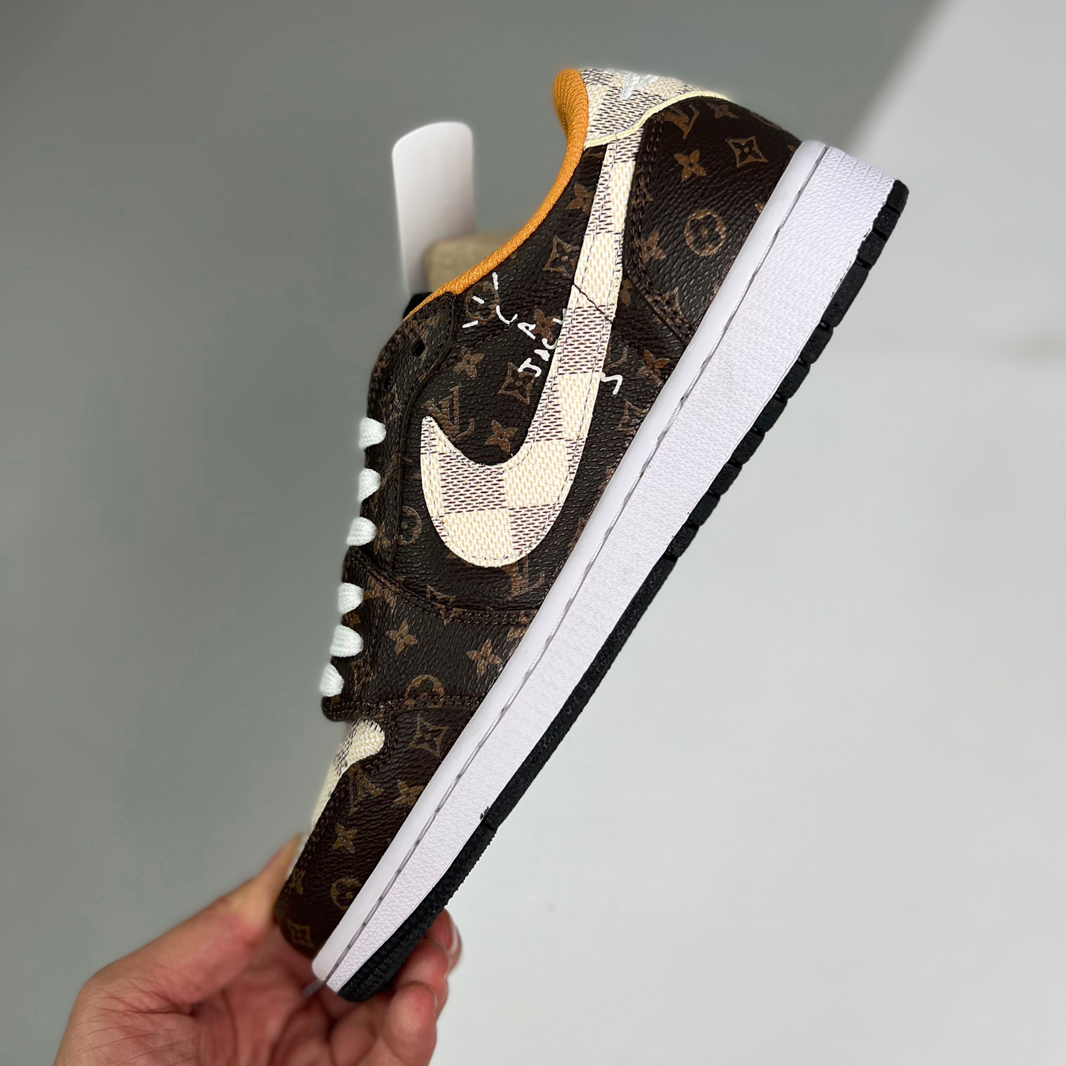 Louis vuitton x air jordan 1 low – 06dhlh12-203 – full size 36 – 45