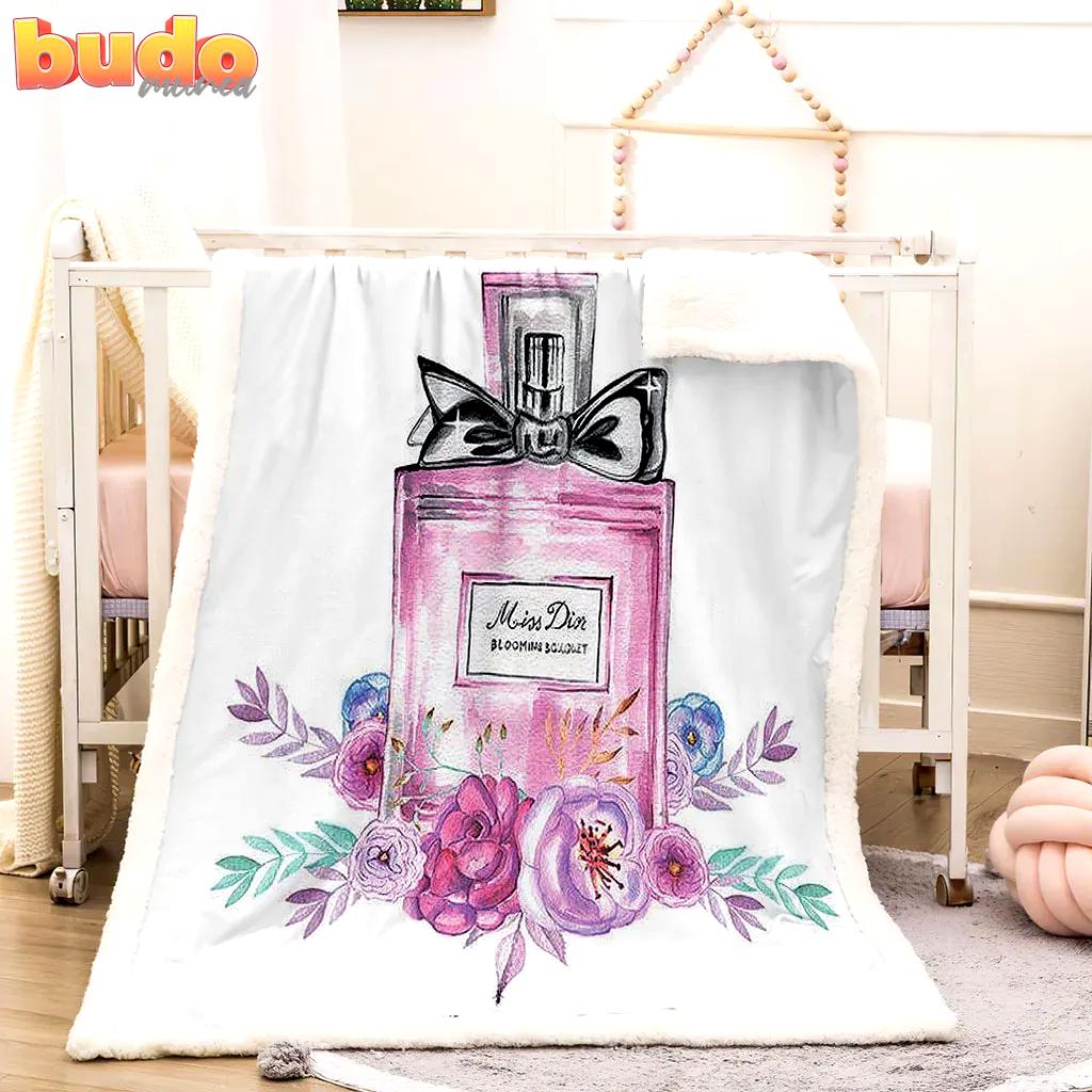 Chanel rose perfum luxury brand premium blanket fleece home decor