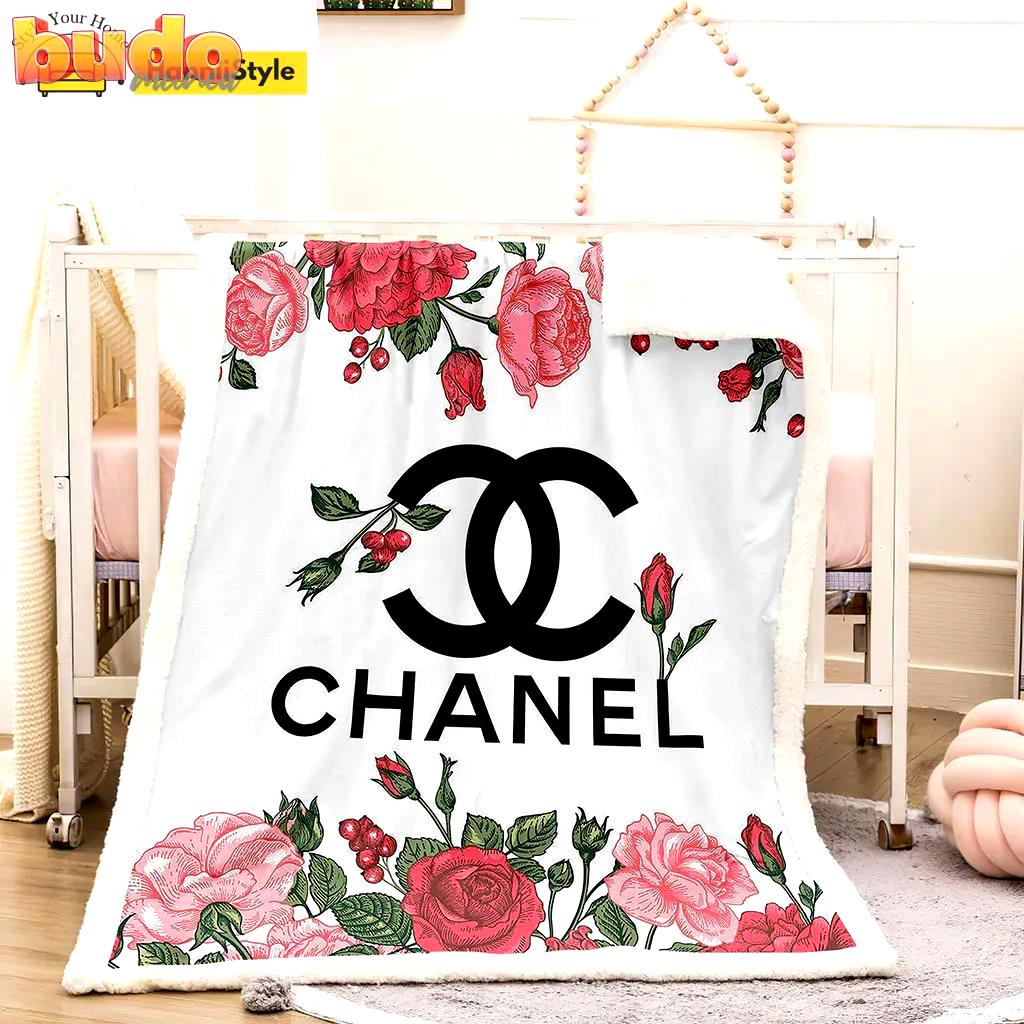 Chanel roses luxury brand premium blanket fleece home decor