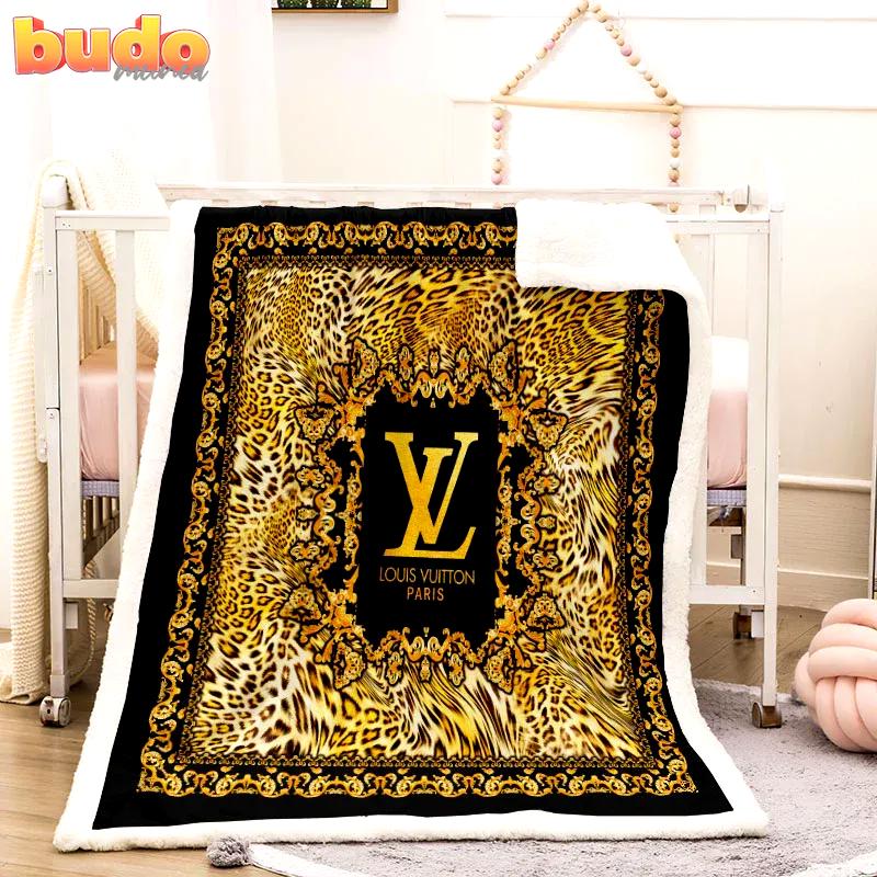 Louis vuitton golden logo luxury brand premium blanket fleece home decor
