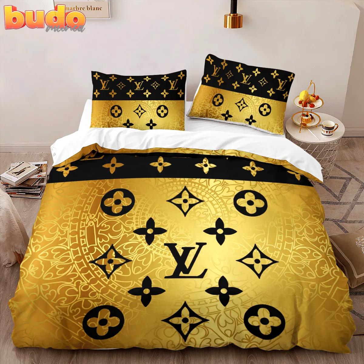 Louis vuitton golden luxury brand high-end bedding set lv home decor