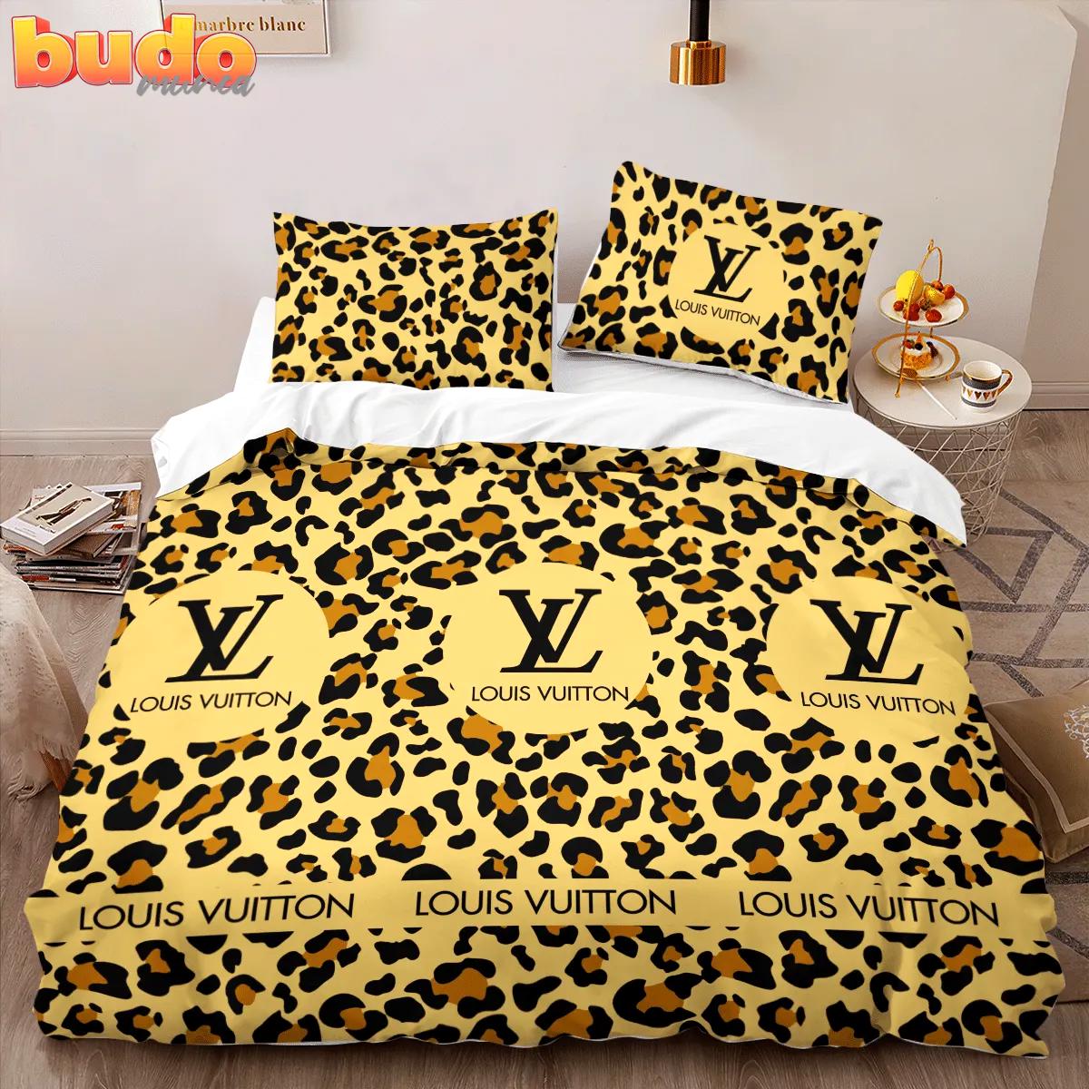 Louis vuitton yellow limited edition luxury brand bedding set bedspread duvet cover set home decor