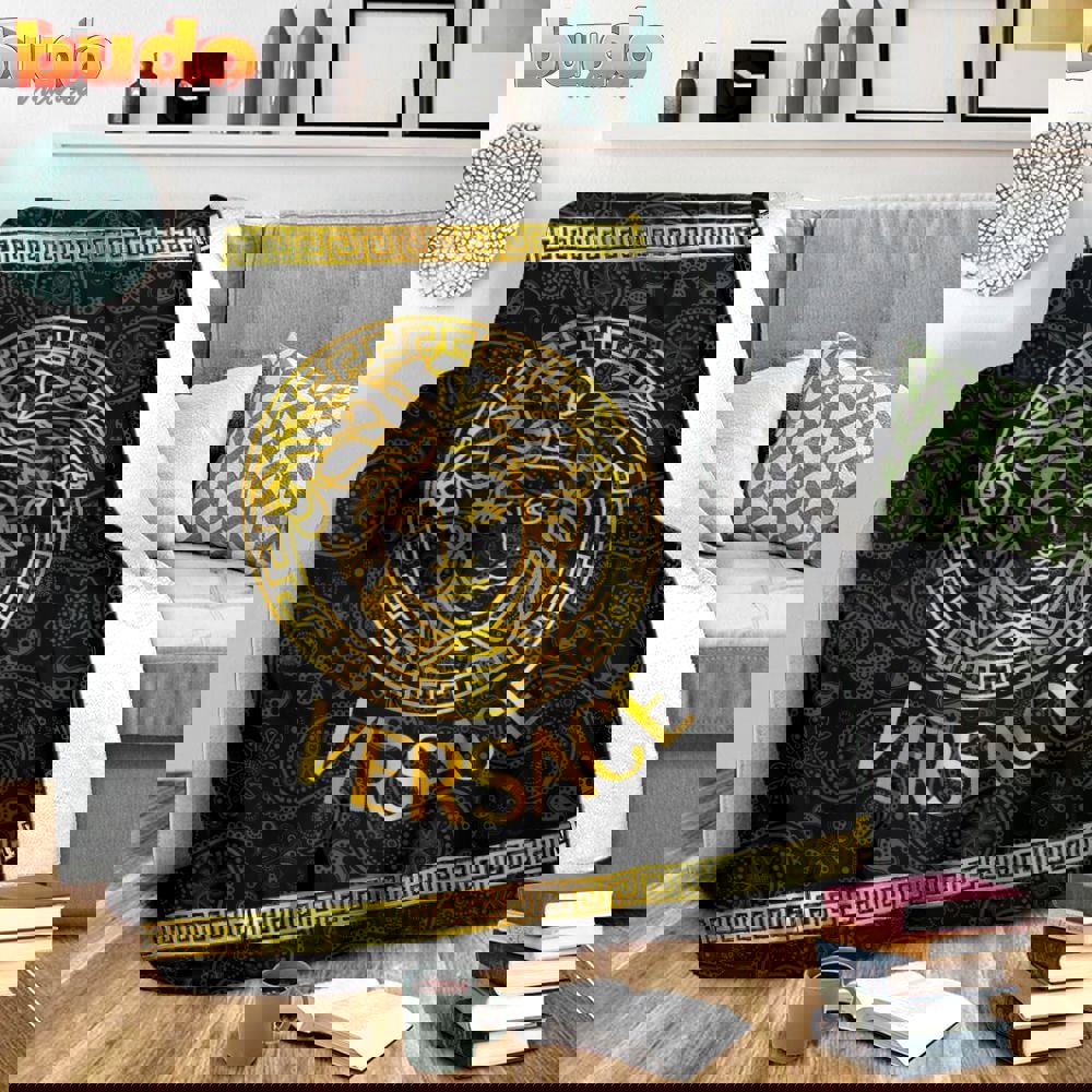 Versace black fashion luxury brand premium blanket fleece home decor