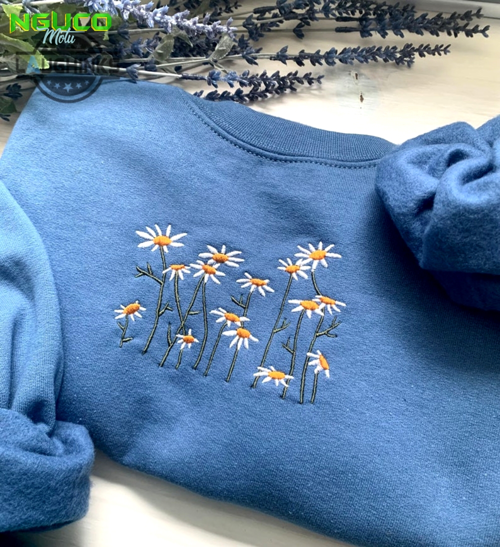 Embroidered daisy crewneck embroidery tshirt sweatshirt hoodie gift