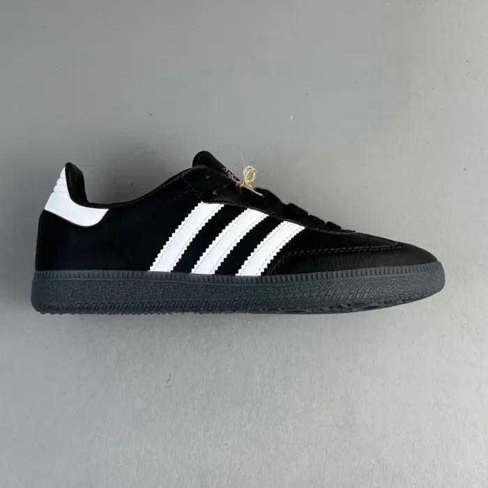 Adidas samba og samba classic
black white dark gum -000bqjowo2i