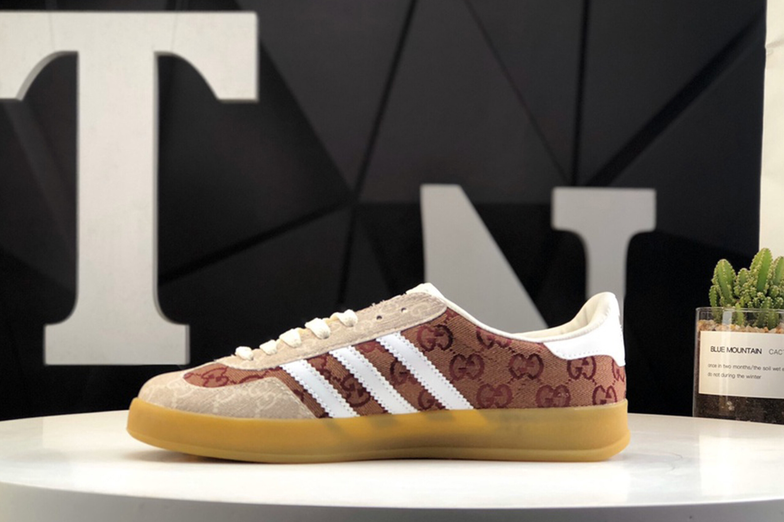 Adidas x gucci gazelle vgg monogram