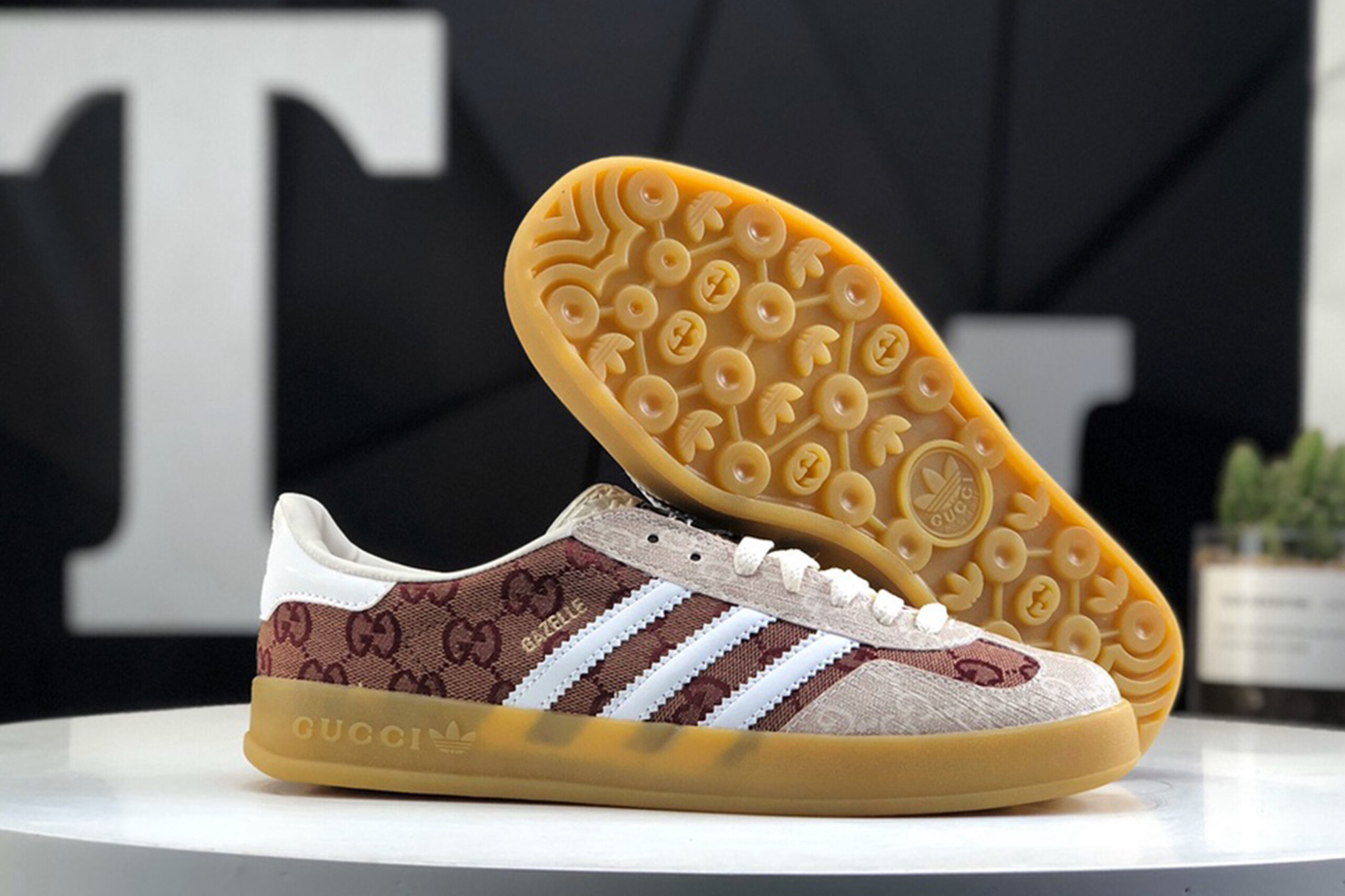 Adidas x gucci gazelle vgg monogram