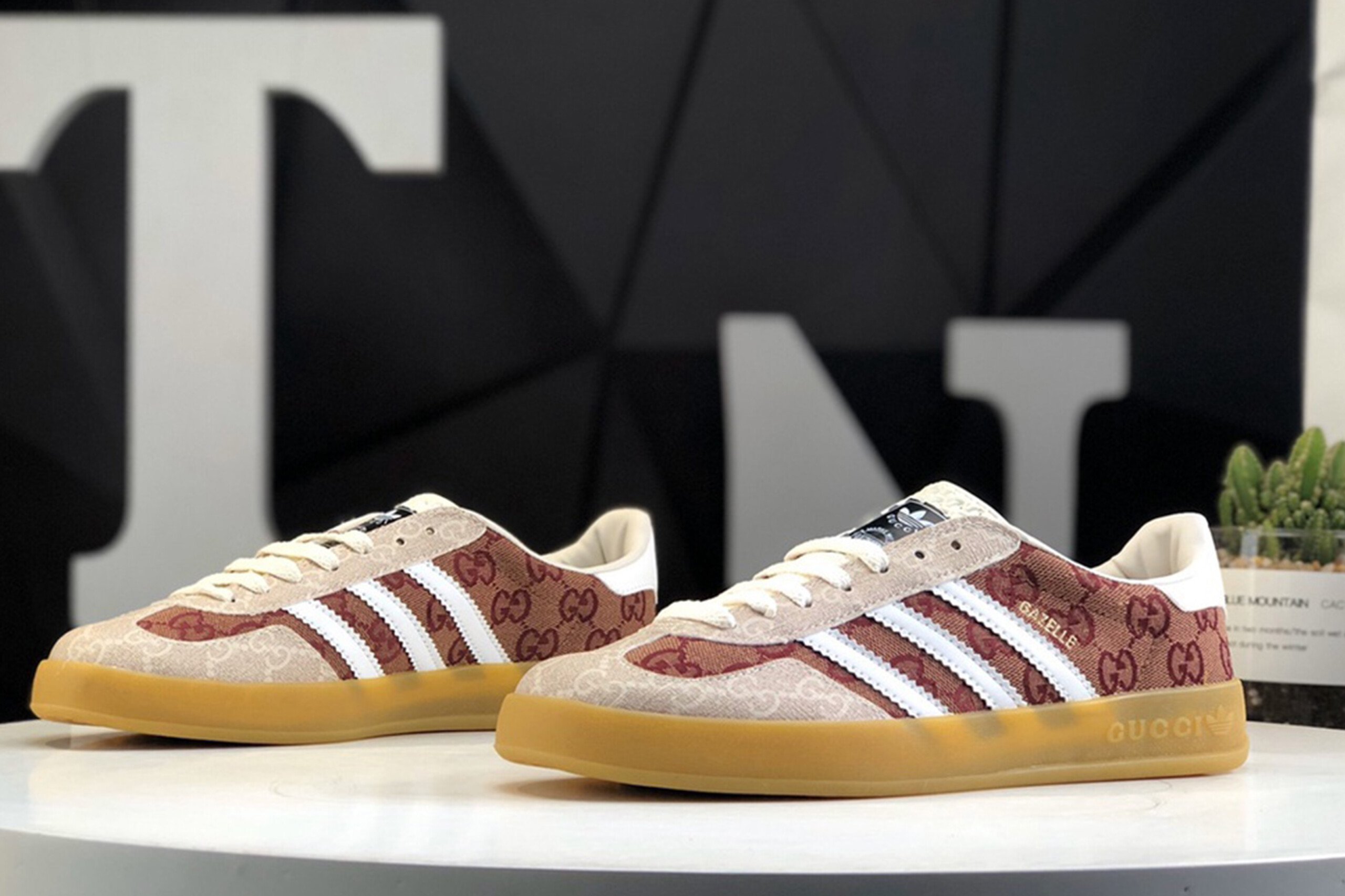 Adidas x gucci gazelle vgg monogram