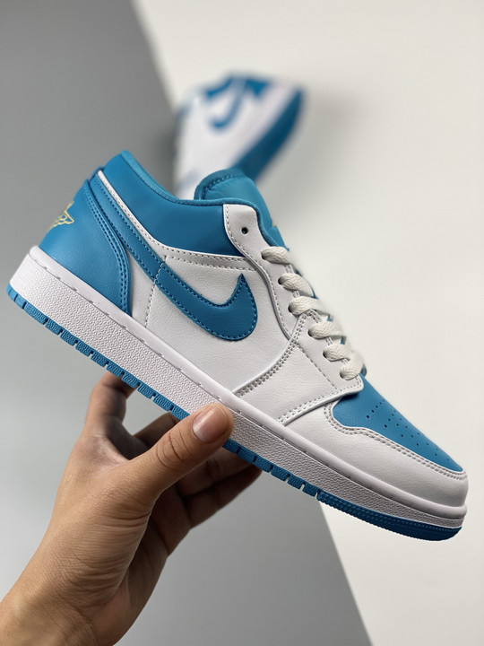 Air jordan 1 low aquatone white teal 553558-174