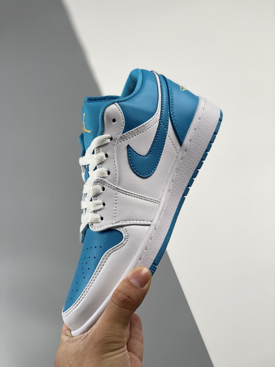 Air jordan 1 low aquatone white teal 553558-174