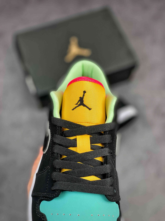 Air jordan 1 low black/aurora green/laser orange
