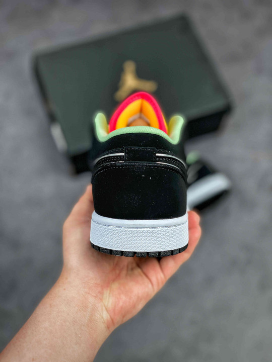 Air jordan 1 low black/aurora green/laser orange
