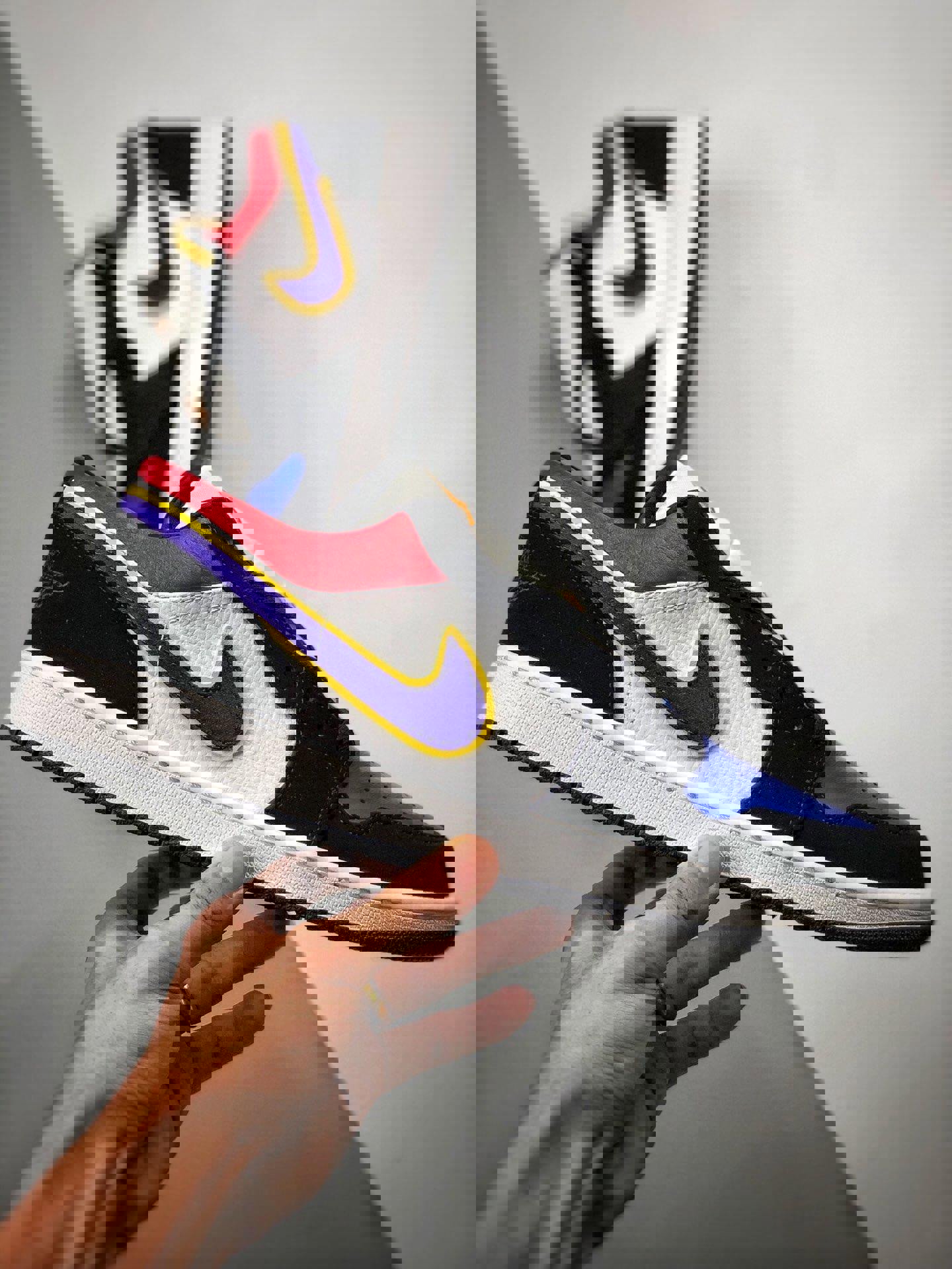 Air jordan 1 low black/court purple-university gold-bright crimson