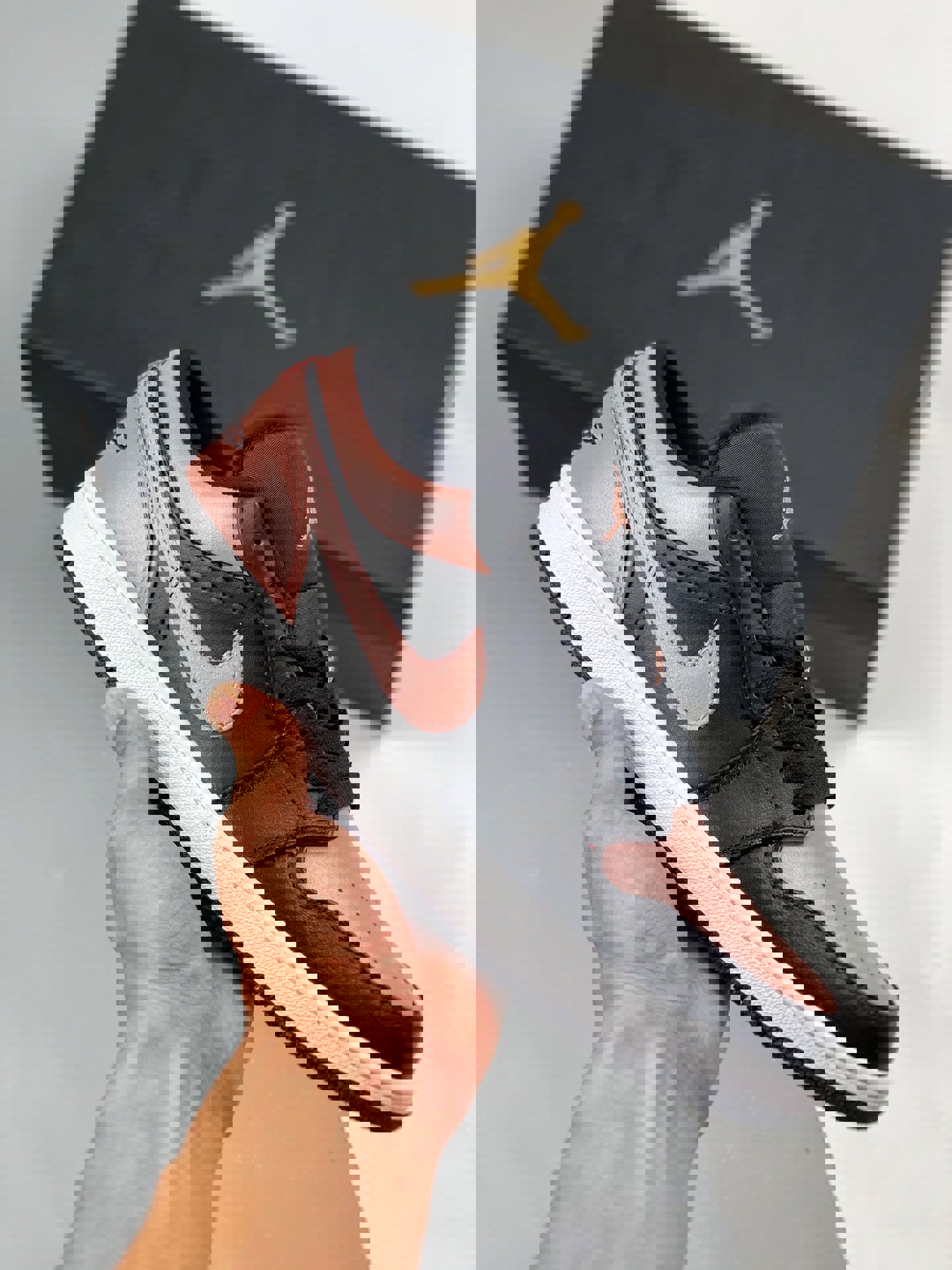 Air jordan 1 low black/crimson tint