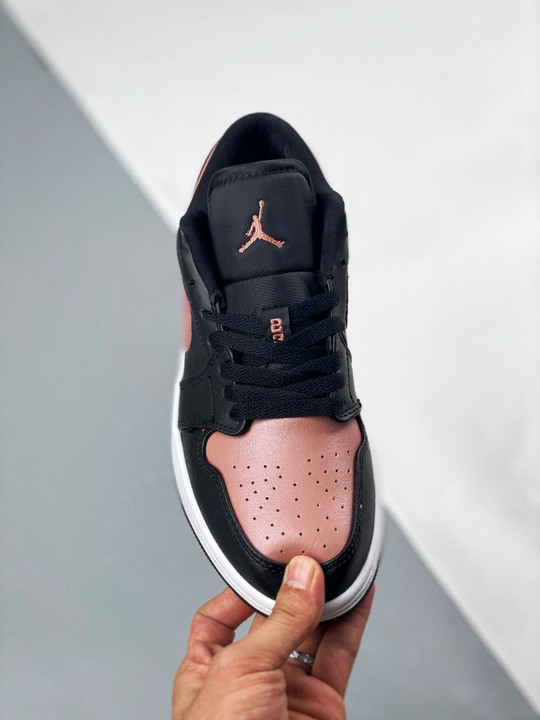 Air jordan 1 low black/crimson tint