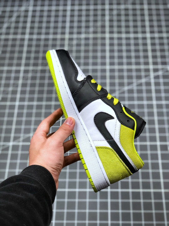 Air jordan 1 low black cyber ck3022-003