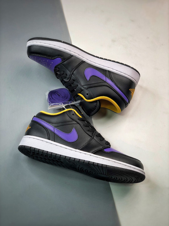 Air jordan 1 low black/dark concord-taxi 553558-075