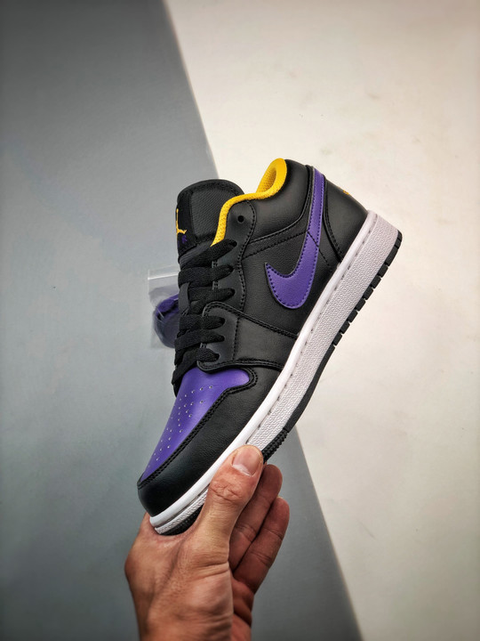 Air jordan 1 low black/dark concord-taxi 553558-075
