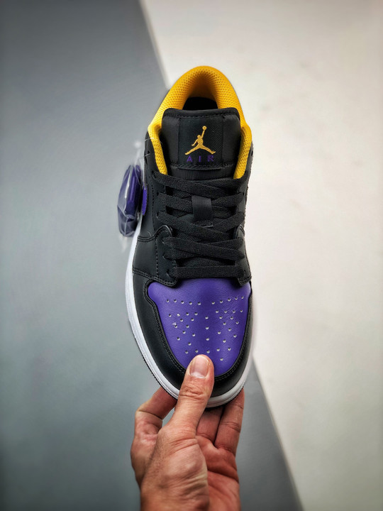 Air jordan 1 low black/dark concord-taxi 553558-075