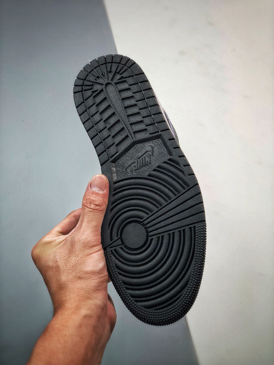 Air jordan 1 low black/dark concord-taxi 553558-075