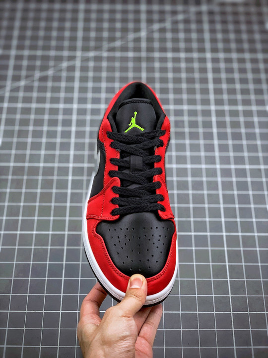 Air jordan 1 low black/green pulse-gym red-white