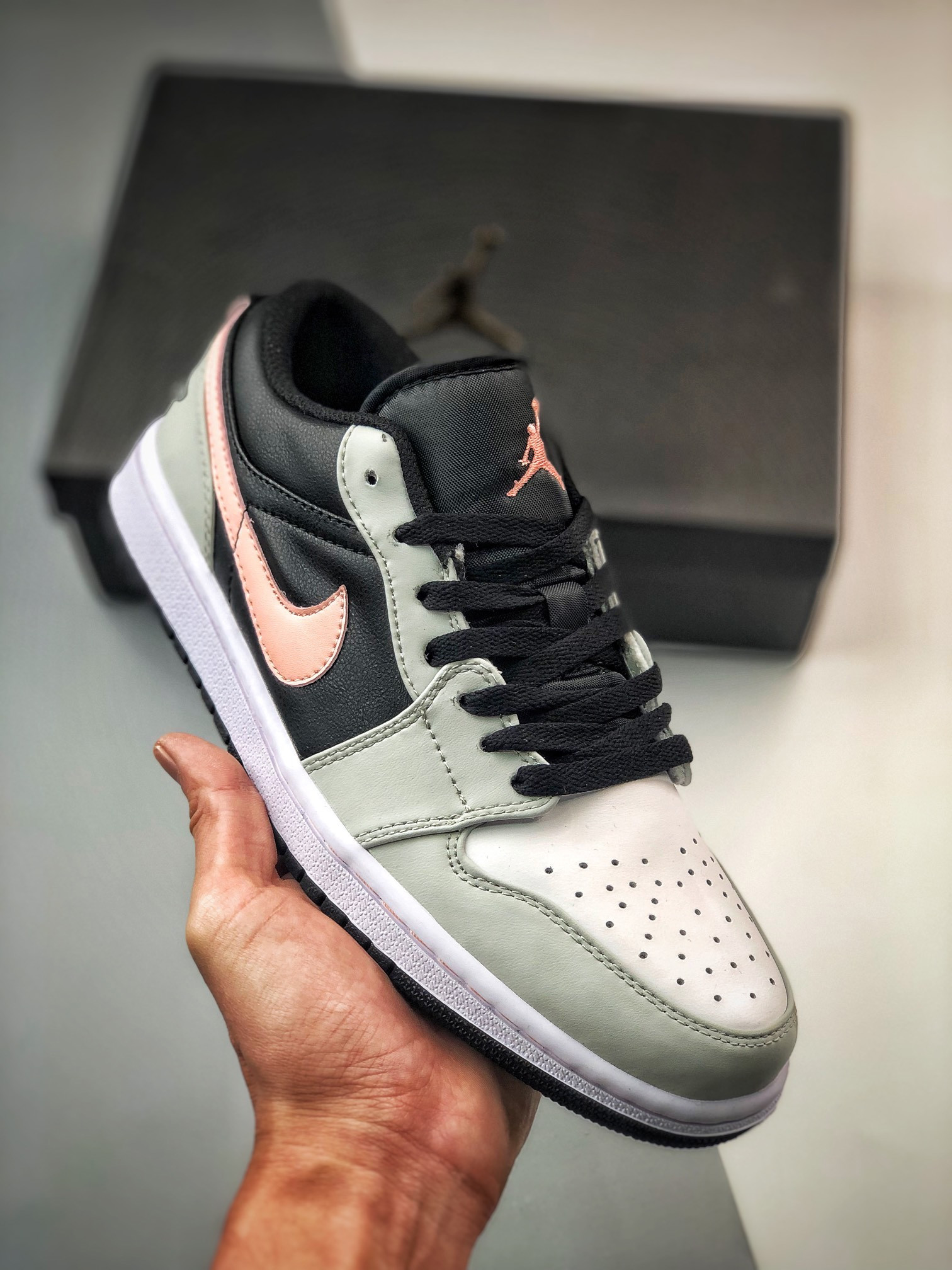 Air jordan 1 low black grey pink 553558-062