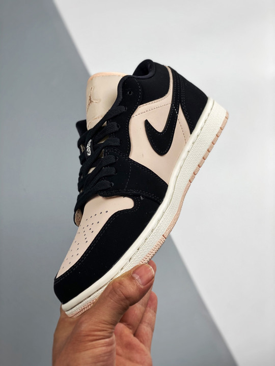 Air jordan 1 low black/guava ice/sail dc0774-003