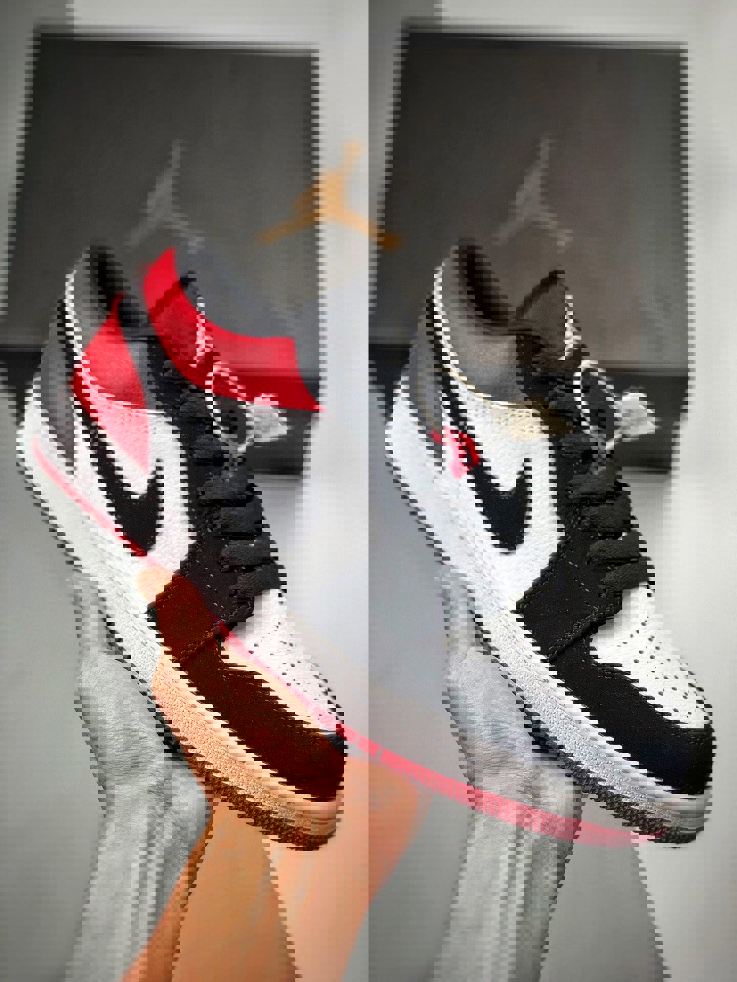 Air jordan 1 low black toe black red 553558-116