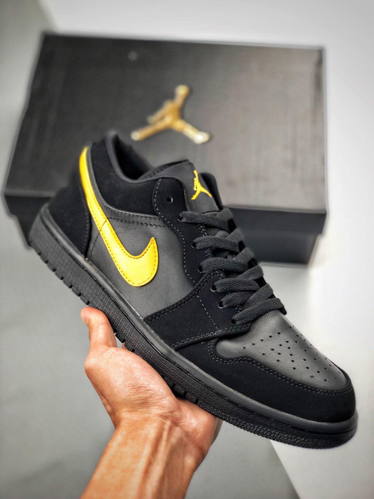 Air jordan 1 low black yellow 553558-071