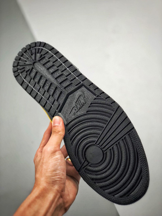 Air jordan 1 low black yellow 553558-071